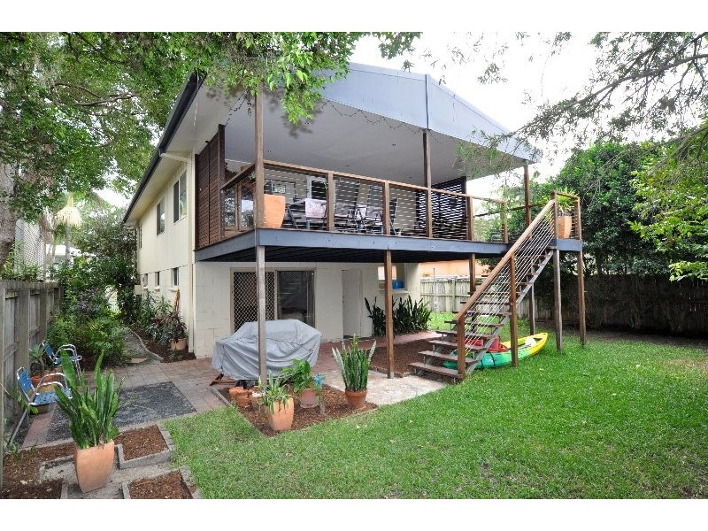 17 Tarni Street, Coombabah QLD 4216