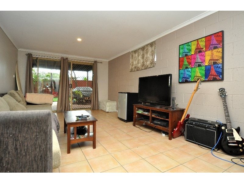 17 Tarni Street, Coombabah QLD 4216