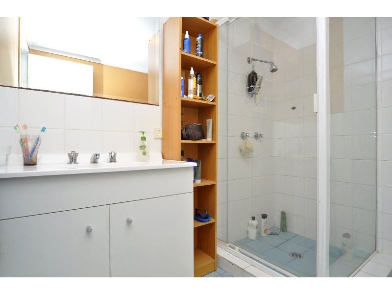 17 Tarni Street, Coombabah QLD 4216