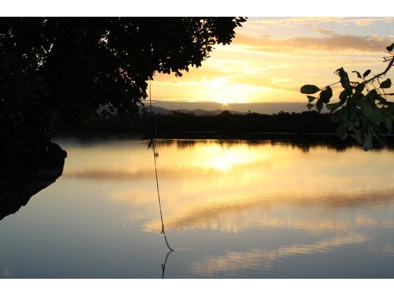 17 Tarni Street, Coombabah QLD 4216