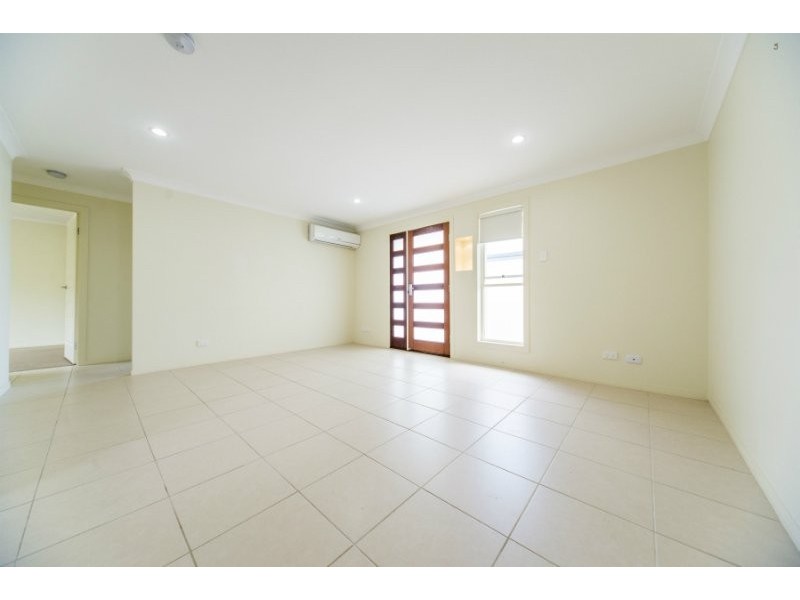 1/27 Drake Avenue, Paradise Point QLD 4216