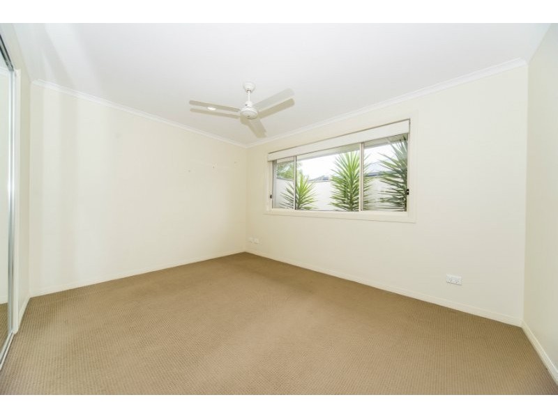 1/27 Drake Avenue, Paradise Point QLD 4216