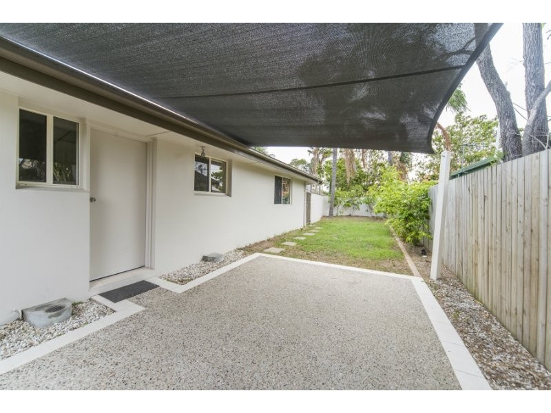 1/27 Drake Avenue, Paradise Point QLD 4216