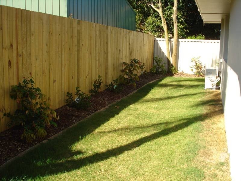 2/27 Drake Avenue, Paradise Point QLD 4216