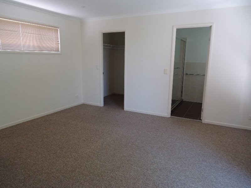 4B Ikana Court, Southport QLD 4215