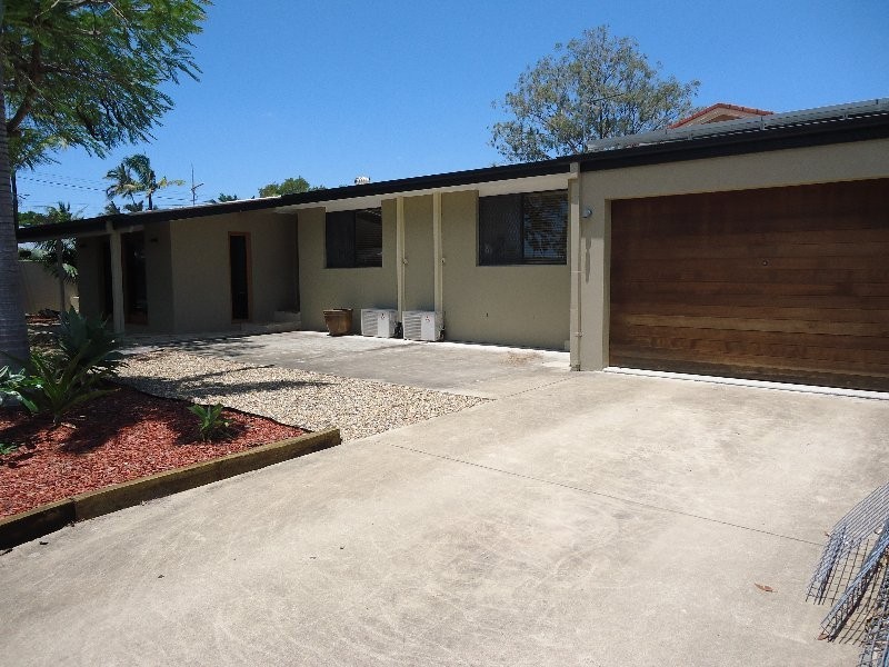 8 Amaroo Street, Biggera Waters QLD 4216