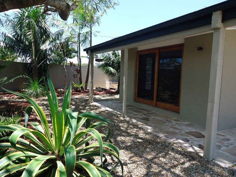 8 Amaroo Street, Biggera Waters QLD 4216