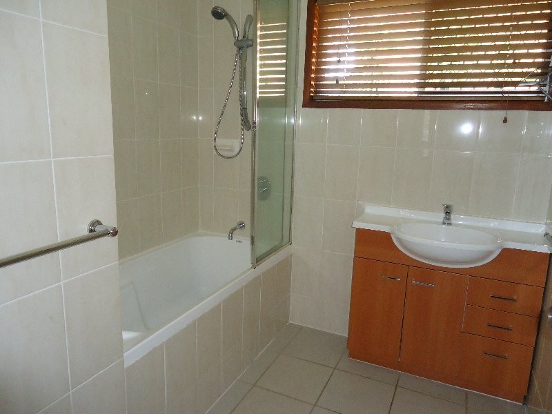 8 Amaroo Street, Biggera Waters QLD 4216