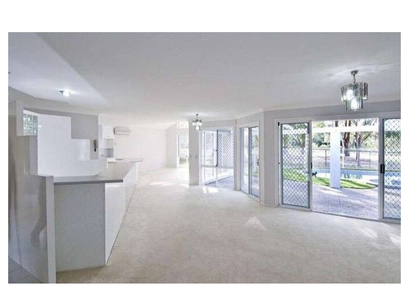 24 Greg Norman Crescent, Parkwood QLD 4214