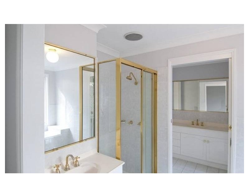 24 Greg Norman Crescent, Parkwood QLD 4214