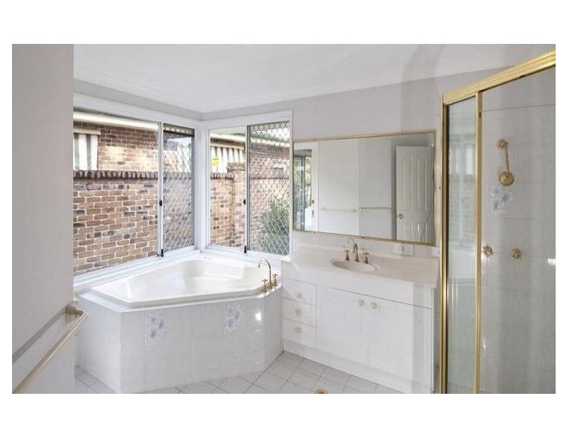 24 Greg Norman Crescent, Parkwood QLD 4214