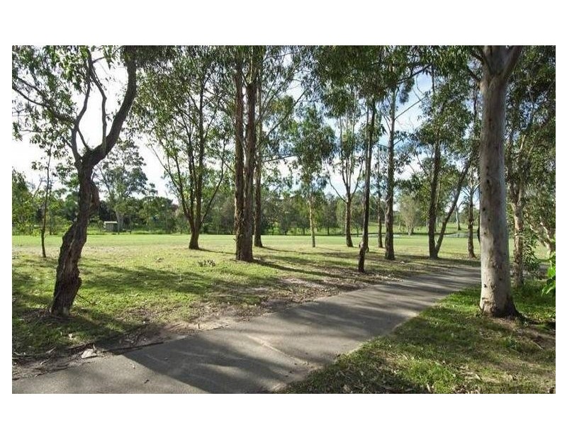 24 Greg Norman Crescent, Parkwood QLD 4214