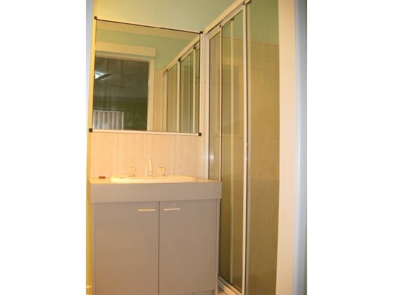 1/195 Bayview Street, Runaway Bay QLD 4216