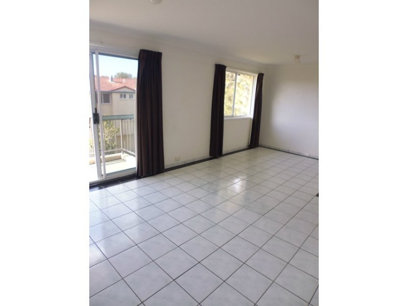 40/13 Brown Street, Labrador QLD 4215