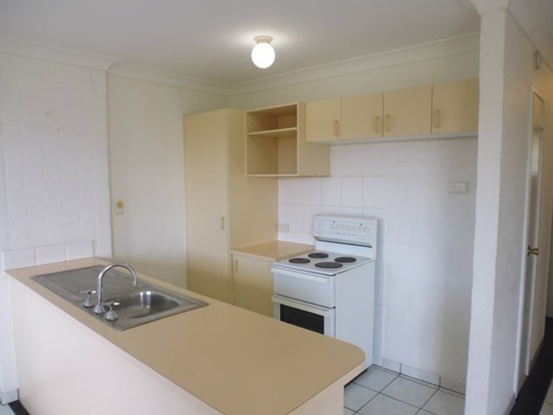 40/13 Brown Street, Labrador QLD 4215