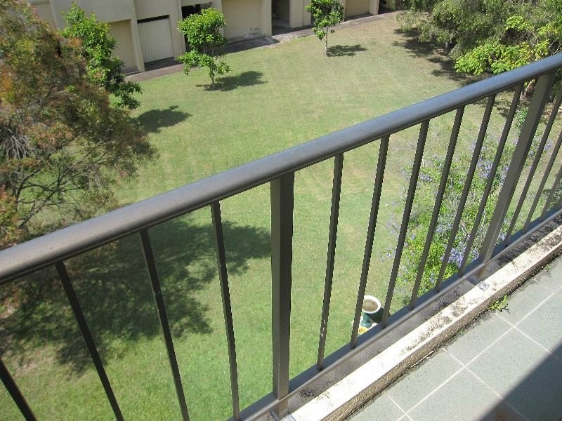 40/13 Brown Street, Labrador QLD 4215