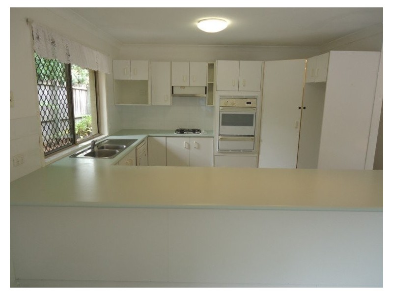 6 Morfantaine Terrace, Parkwood QLD 4214