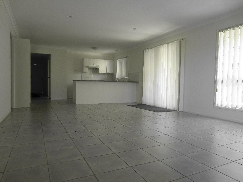 11 Monet Street, Coombabah QLD 4216