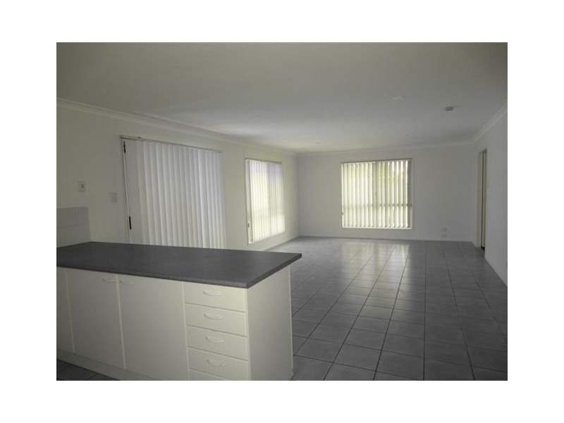 11 Monet Street, Coombabah QLD 4216