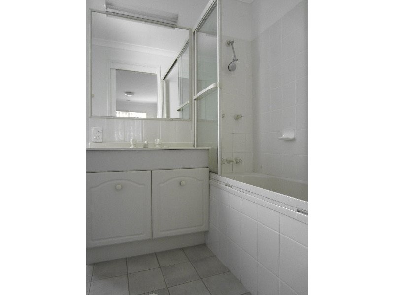 11 Monet Street, Coombabah QLD 4216