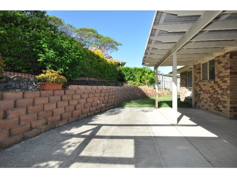 11 Malekula Rise, Pacific Pines QLD 4211