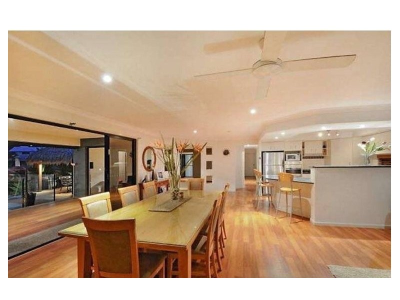 1 Shoe Street, Hope Island QLD 4212