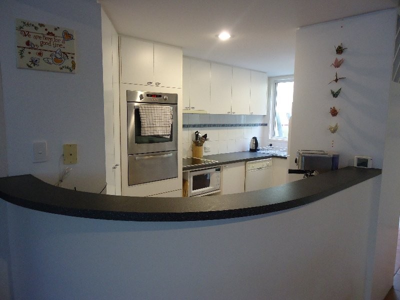 2/30 Birt Avenue, Surfers Paradise QLD 4217