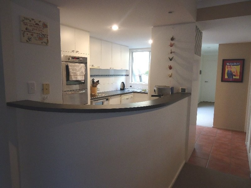 2/30 Birt Avenue, Surfers Paradise QLD 4217