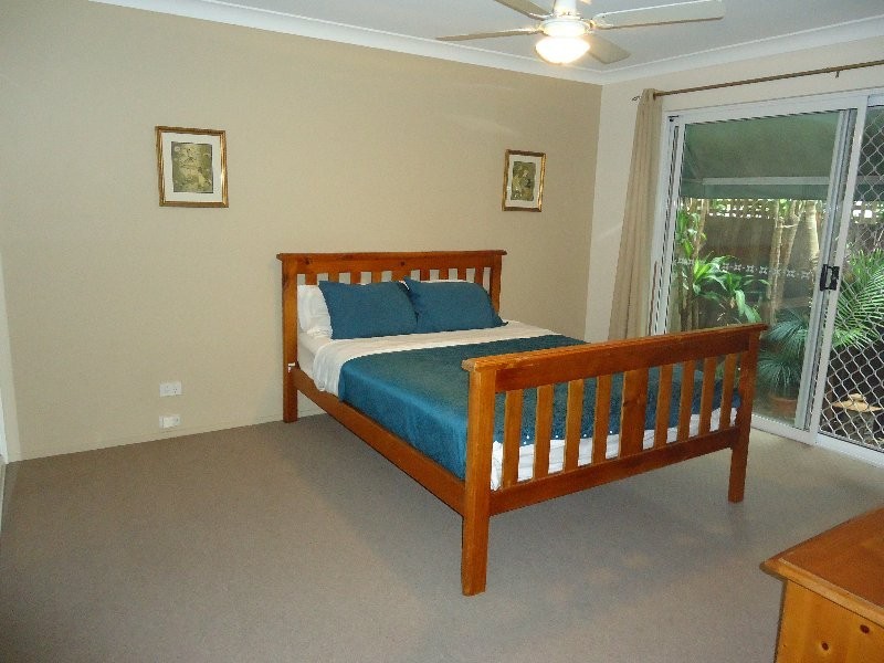 2/30 Birt Avenue, Surfers Paradise QLD 4217