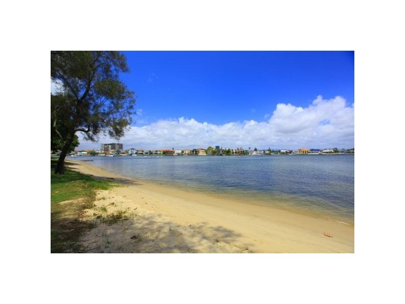 2/30 Birt Avenue, Surfers Paradise QLD 4217