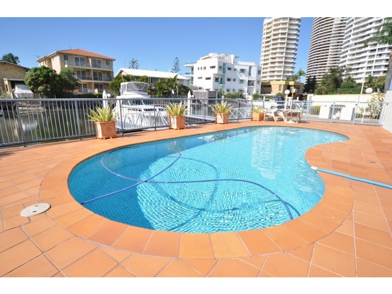 15/9 Madang Crescent, Runaway Bay QLD 4216