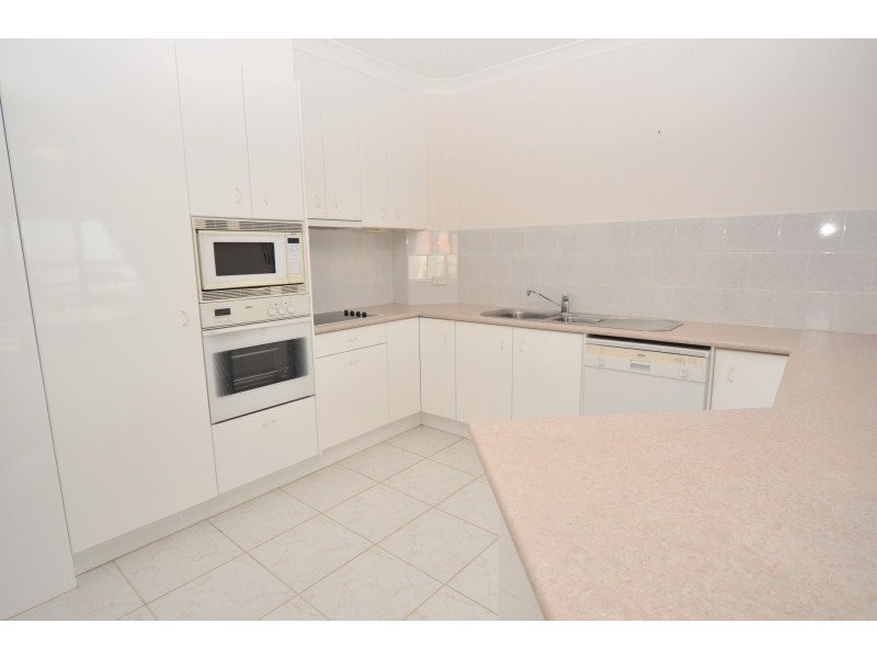 15/9 Madang Crescent, Runaway Bay QLD 4216