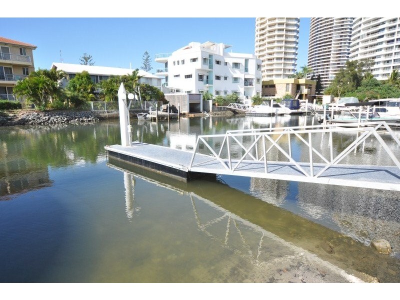 15/9 Madang Crescent, Runaway Bay QLD 4216