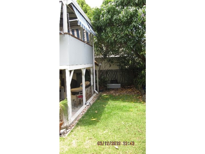 49 Ashbourne Terrace, Biggera Waters QLD 4216