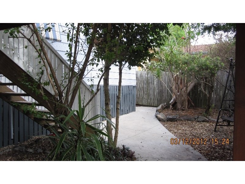 49 Ashbourne Terrace, Biggera Waters QLD 4216