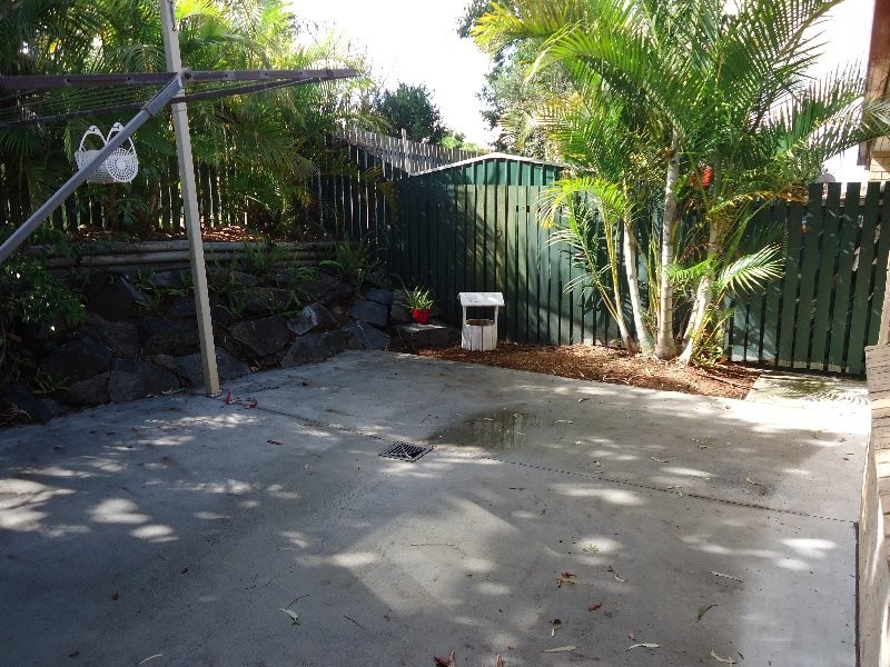 2/200 Olsen Avenue, Arundel QLD 4214