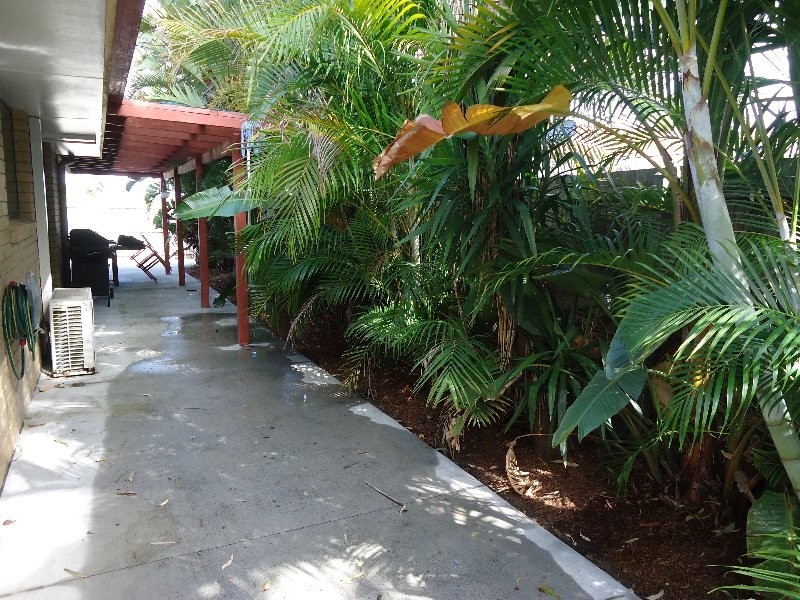 2/200 Olsen Avenue, Arundel QLD 4214