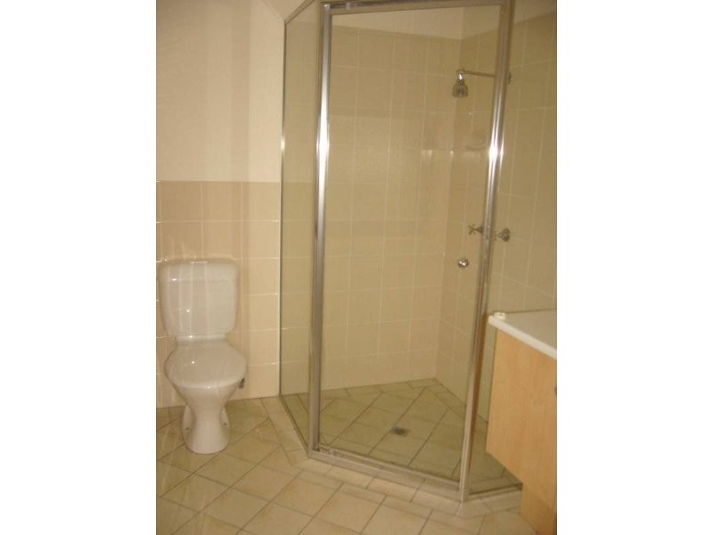 3/228 Queen Street, Southport QLD 4215