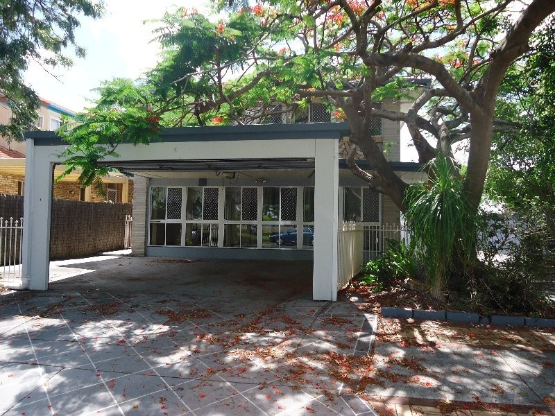 1/5 Perry Place, Biggera Waters QLD 4216