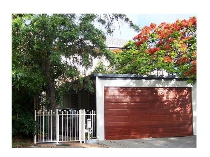 1/5 Perry Place, Biggera Waters QLD 4216