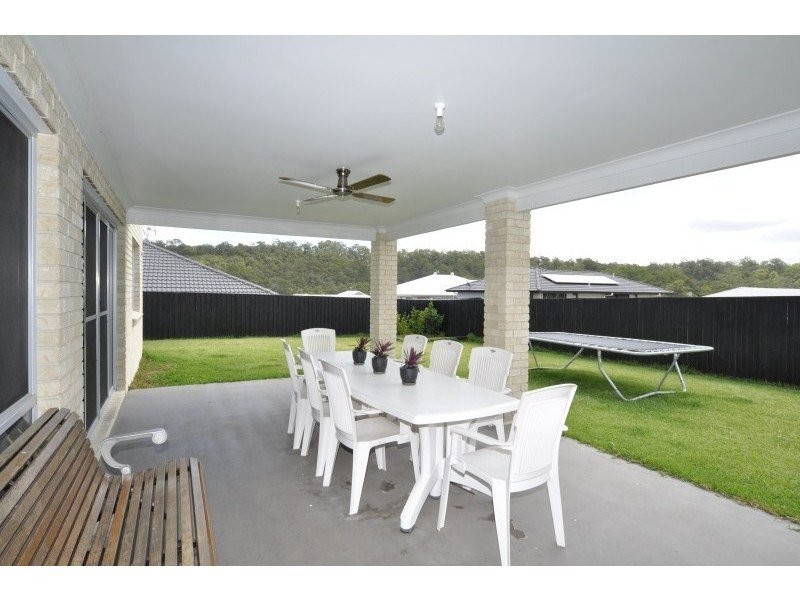 92 Wunburra Circle, Pacific Pines QLD 4211