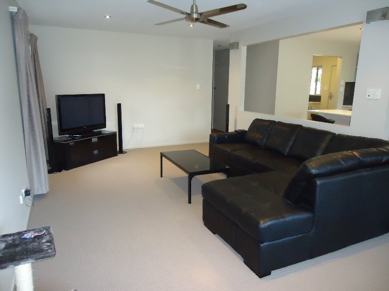 20 Goorawin Street, Runaway Bay QLD 4216