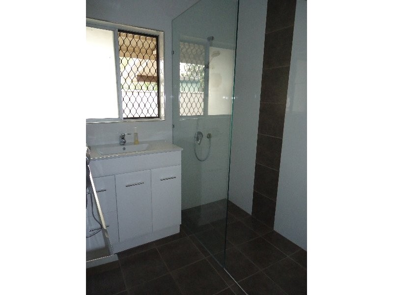 20 Goorawin Street, Runaway Bay QLD 4216