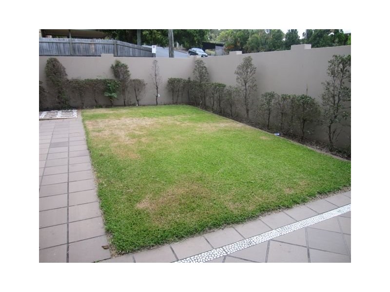26 Gordon Street, Labrador QLD 4215