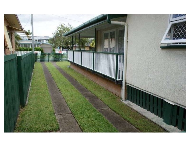 21 Cawthray Street, Biggera Waters QLD 4216