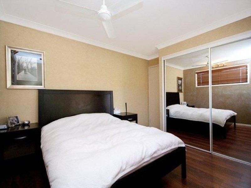 8 Cutter Court, Helensvale QLD 4212