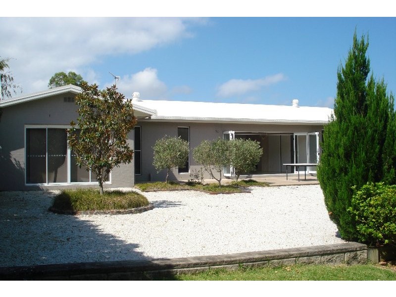 16 Tamworth Drive, Helensvale QLD 4212