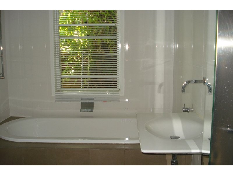 16 Tamworth Drive, Helensvale QLD 4212