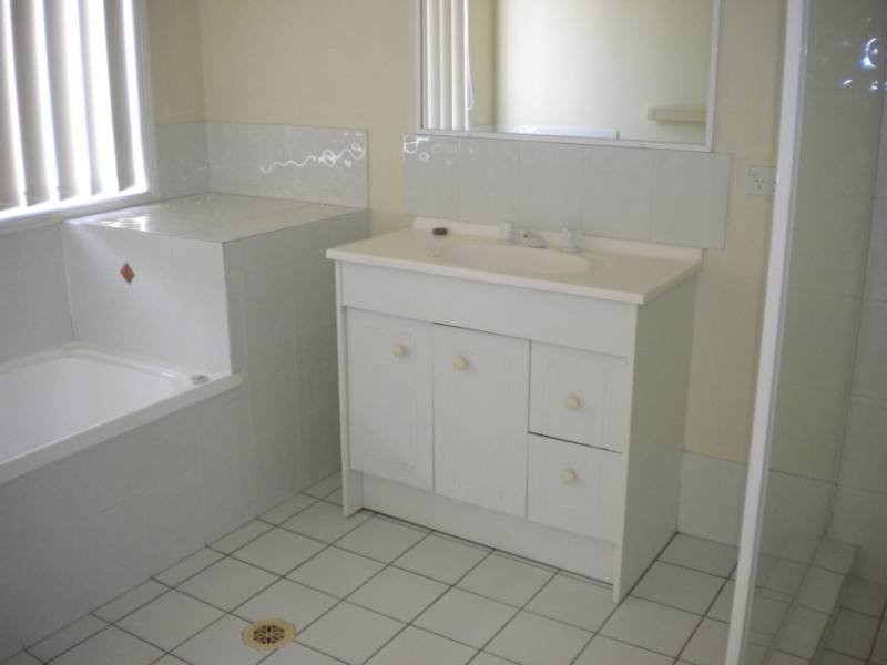 16 Driftwood Place, Parkwood QLD 4214