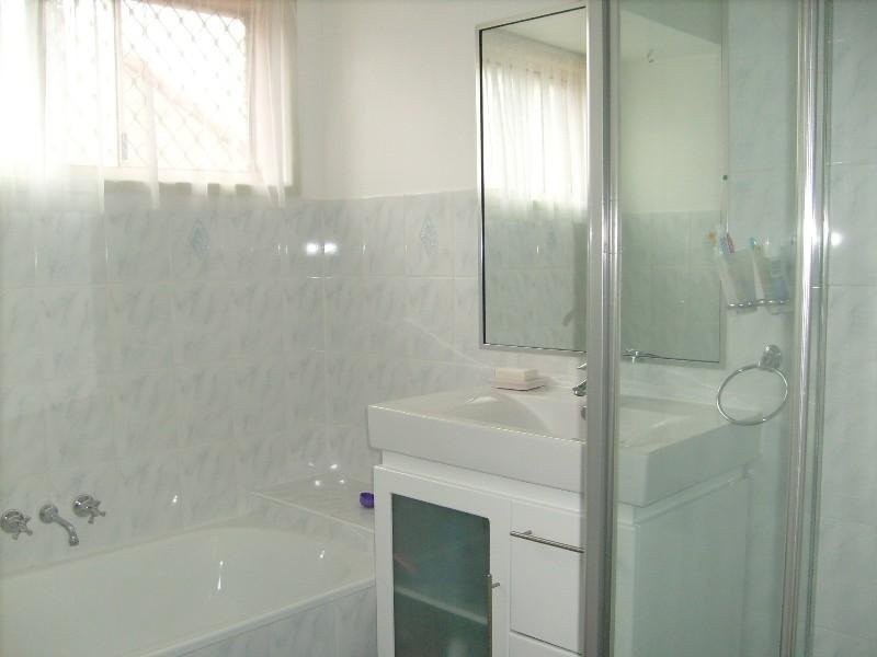 1/5 Melanie Place, Labrador QLD 4215